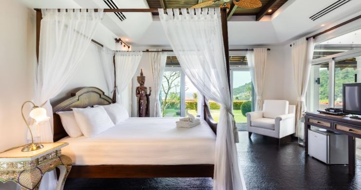 luxury-villa-for-sale-in-phuket-8-bed- thumb 13