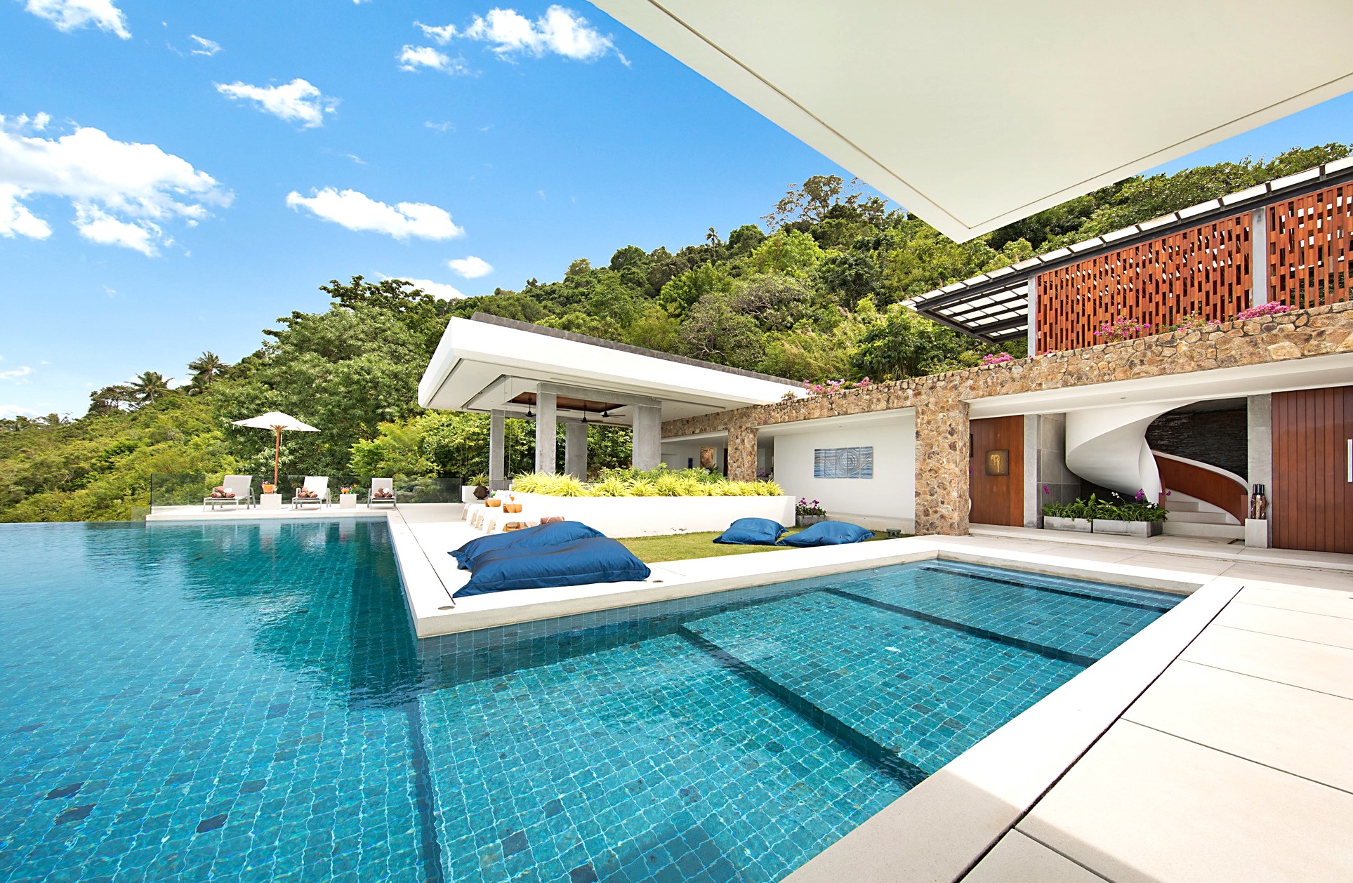 luxury-villa-for-sale-in-koh-samui-5-bed-1