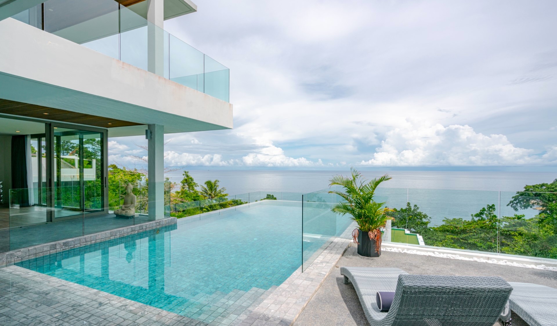 phuket-luxury-villa-for-sale-cape-amarin-estate-7