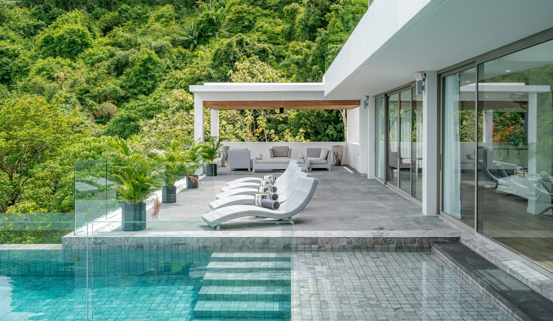 phuket-luxury-villa-for-sale-cape-amarin-estate-2