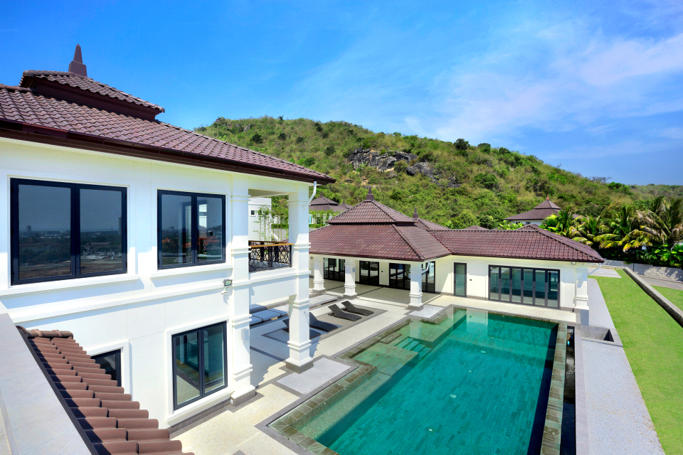 luxury-residences-villas-for-sale-hua-hin-1