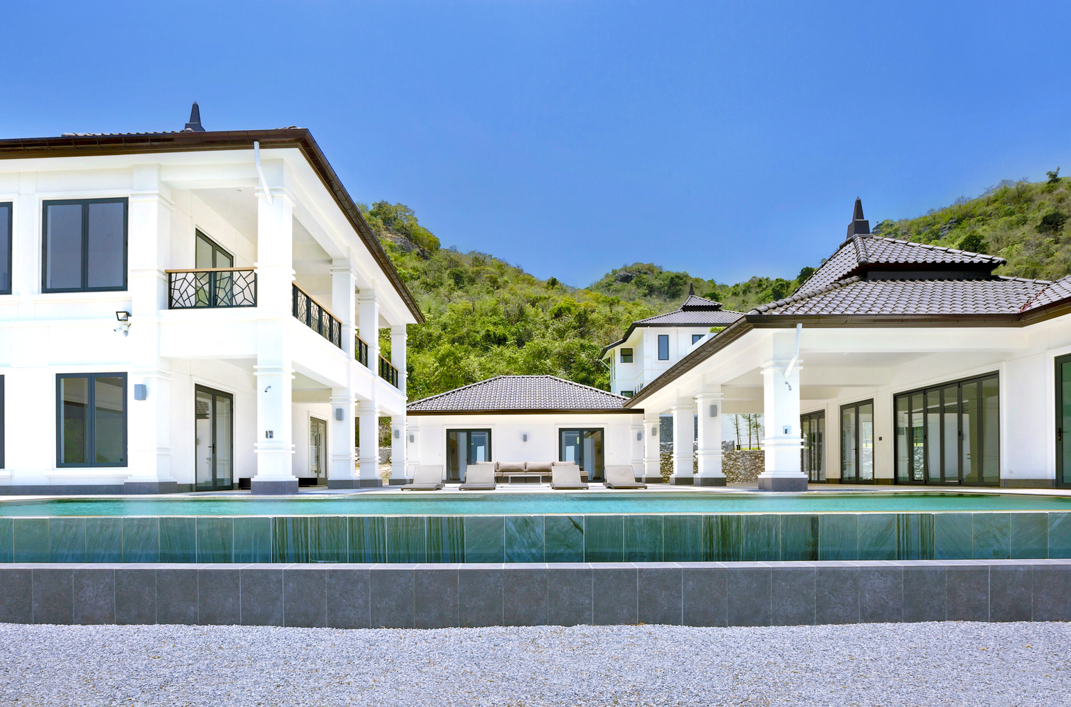 luxury-residences-villas-for-sale-hua-hin-2