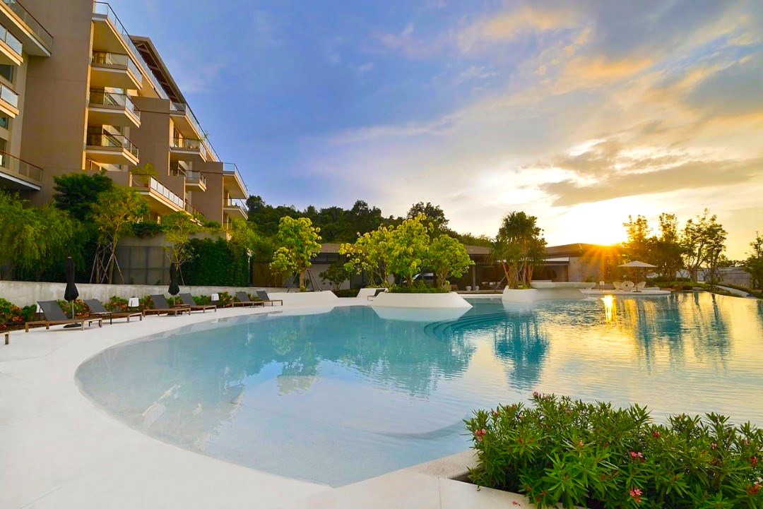 luxury-pool-villas-for-sale-pattaya-9