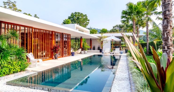 luxury-pool-villas-for-sale-pattaya- thumb 1