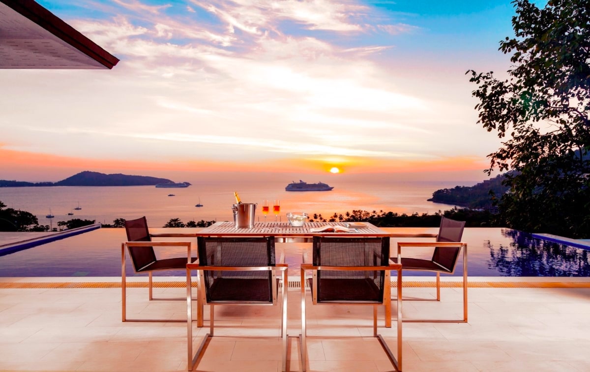 phuket-luxury-villa-for-sale-kalim-1