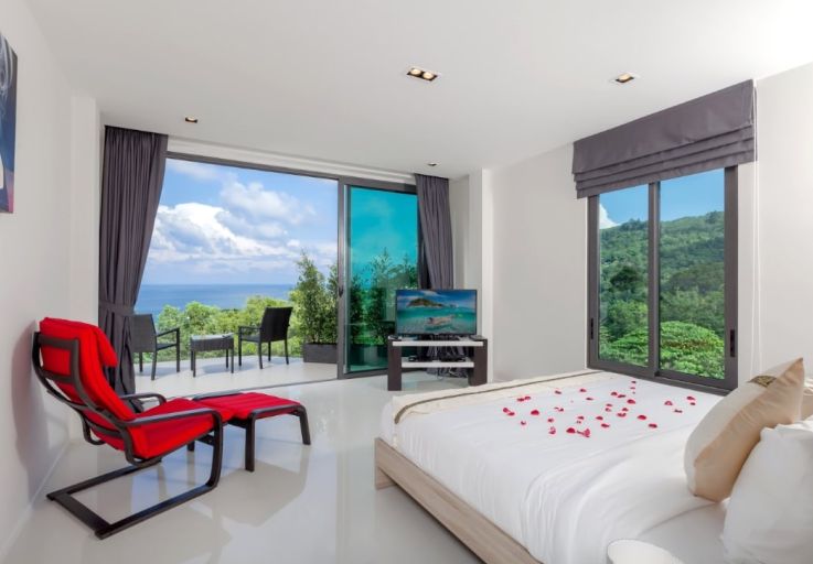 phuket-luxury-villa-for-sale-kalim