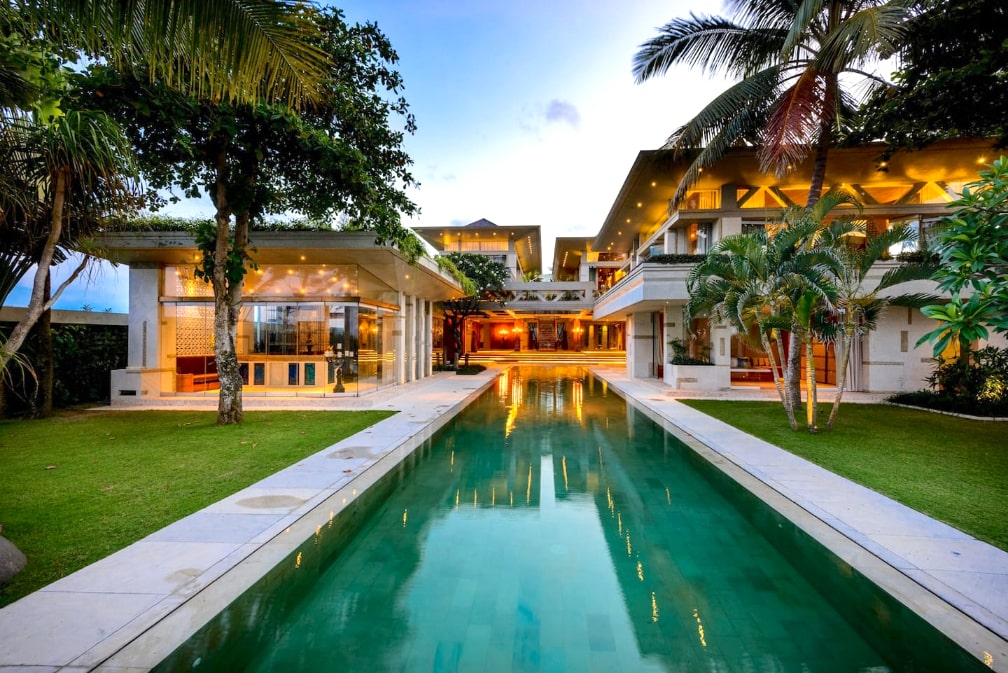 luxury-beachfront-villa-for-sale-in-bali-14