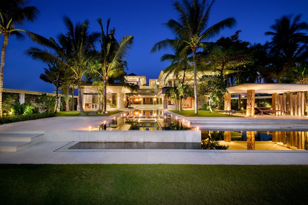 luxury-beachfront-villa-for-sale-in-bali-20