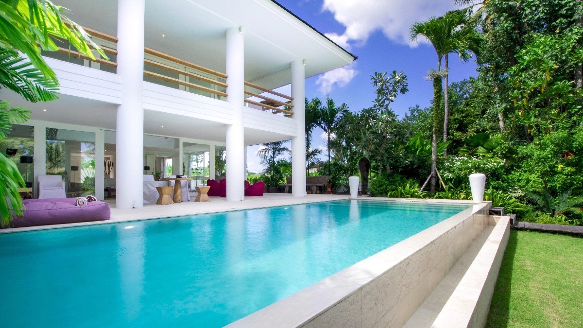luxury-pool-villas-for-sale-in-bali-9