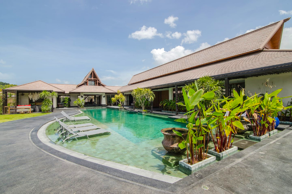 luxury-villa-for-sale-in-hua-hin-6-bed-1