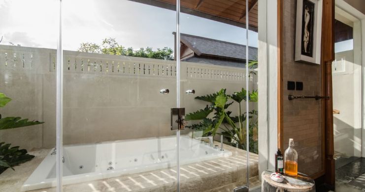 luxury-villa-for-sale-in-hua-hin-6-bed- thumb 10