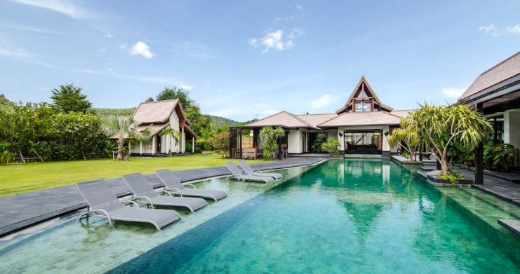 luxury-villa-for-sale-in-hua-hin-6-bed- thumb 2