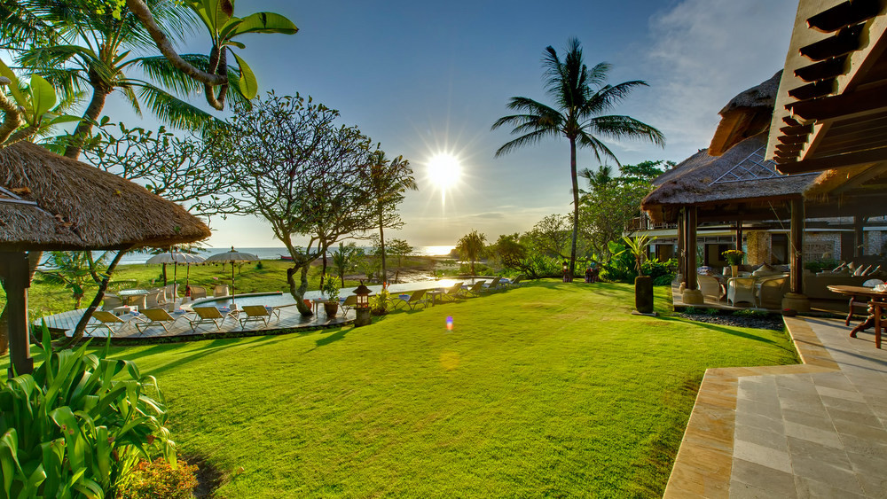 balinese-beachfront-villa-for-sale-bali-canggu-16