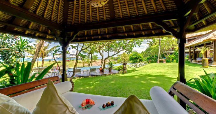 balinese-beachfront-villa-for-sale-bali-canggu- thumb 13