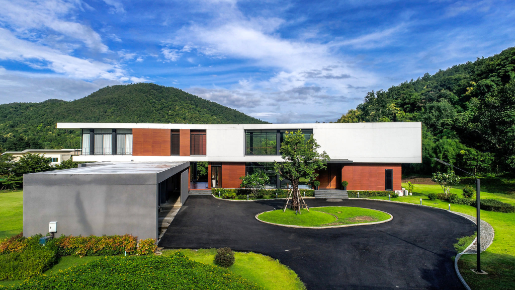modern-luxury-villa-for-sale-in-chiang-mai-2